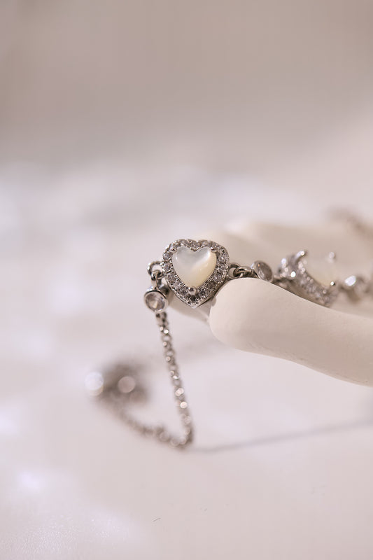 C052-白貝母心形手鏈