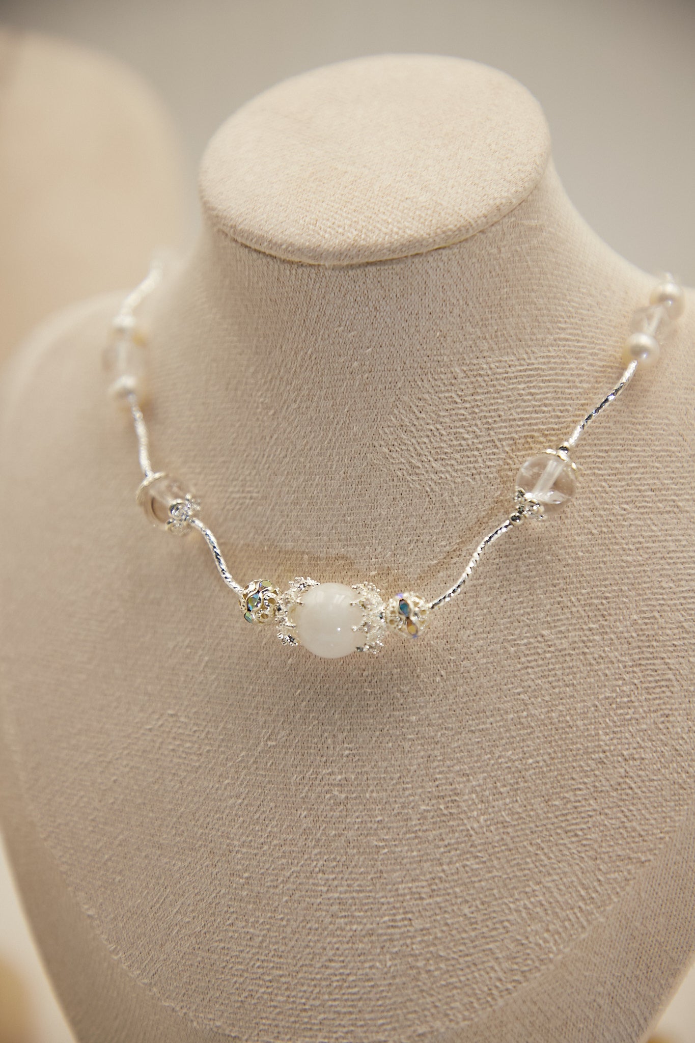 N002-White Ghost・White Crystal・Freshwater Pearl-Magnetic Choker