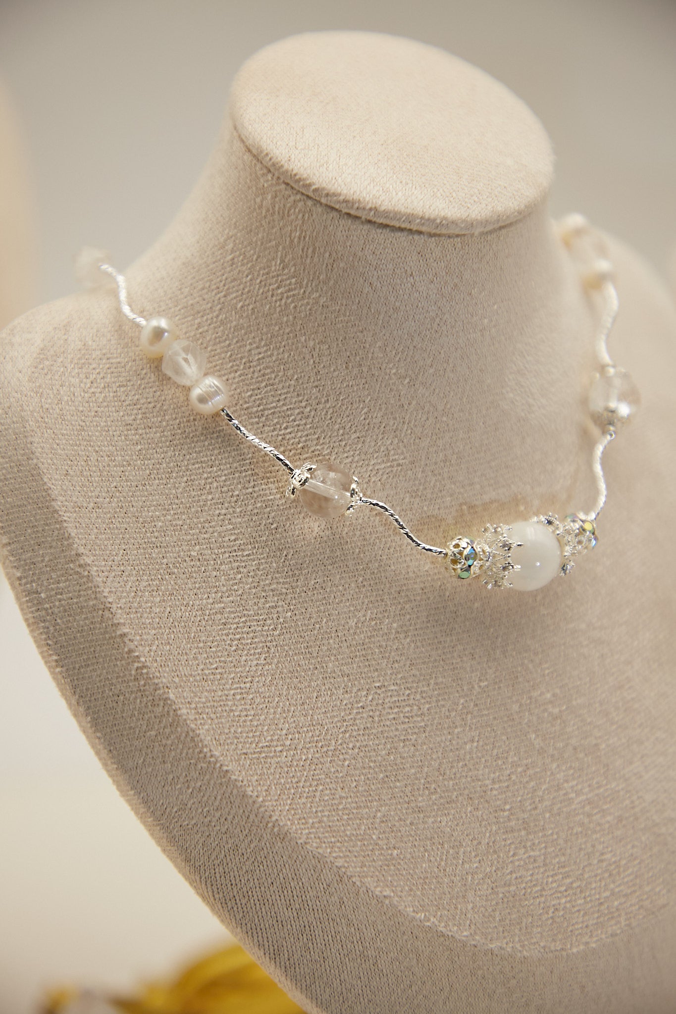 N002-White Ghost・White Crystal・Freshwater Pearl-Magnetic Choker