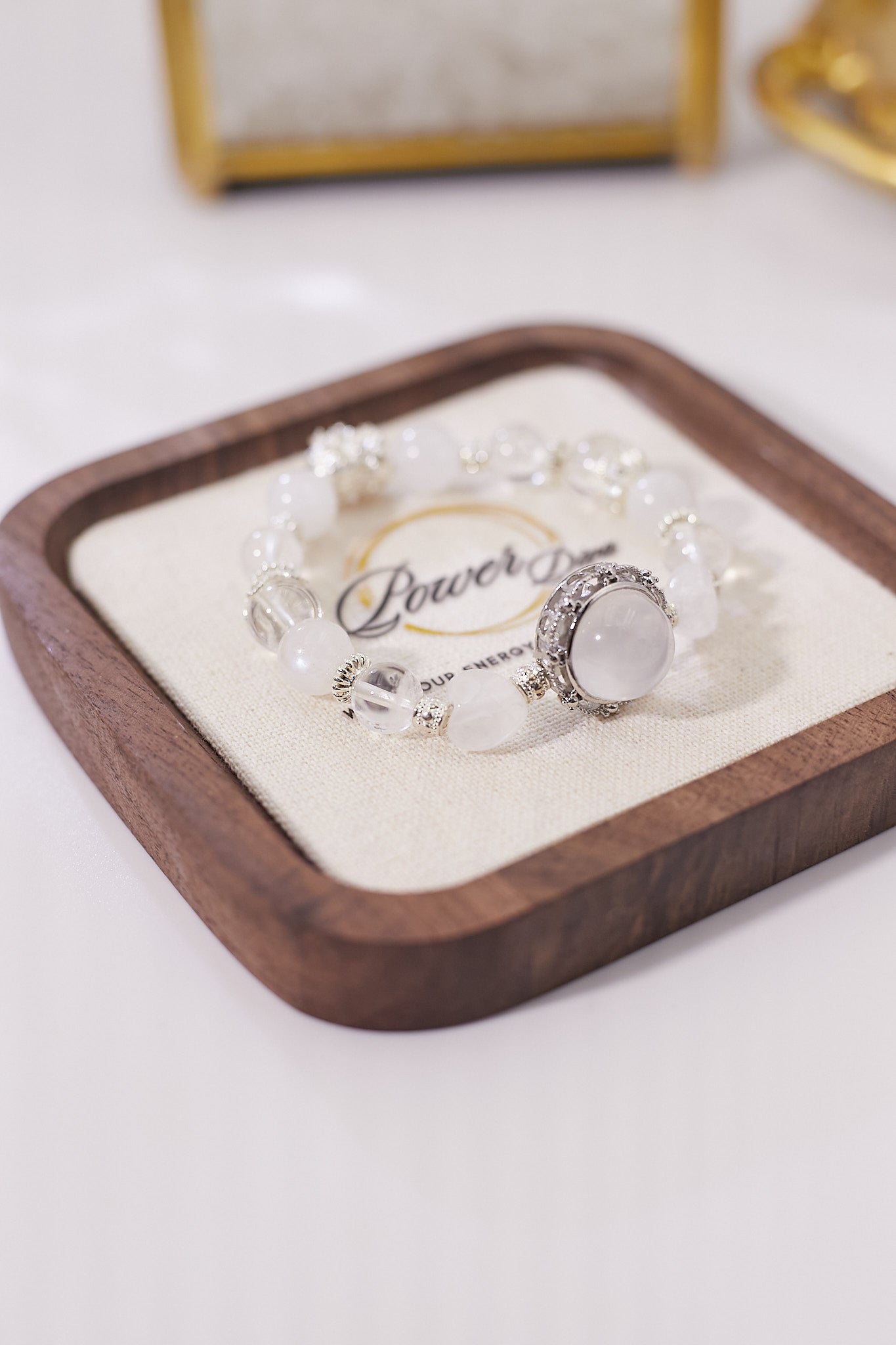 C028-Milky White Crystal·White Ghost·Moonstone·White Asai