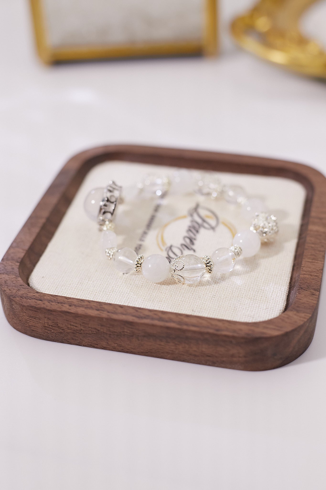 C028-Milky White Crystal·White Ghost·Moonstone·White Asai