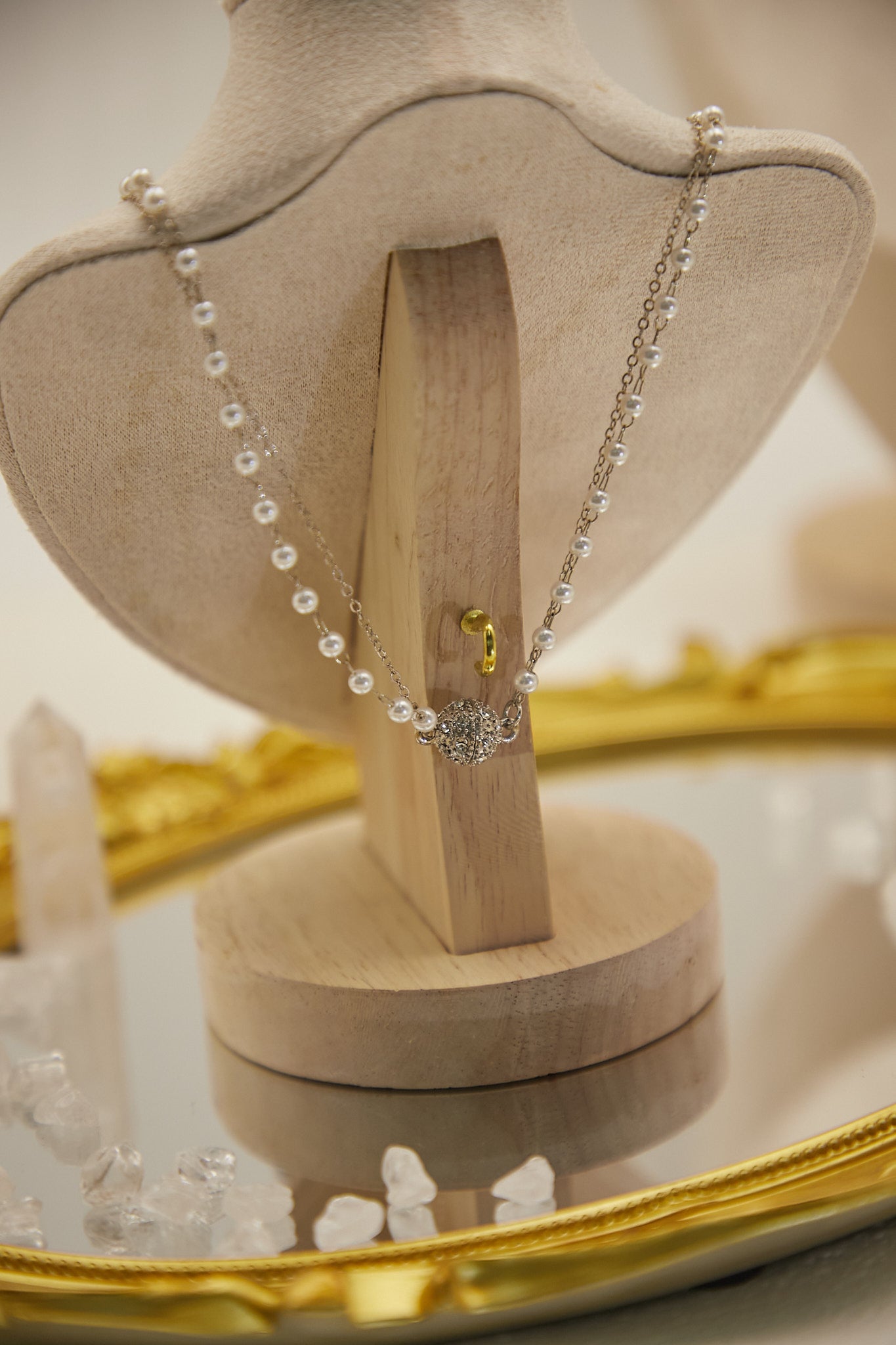 N008-Topaz imitation pearl double chain magnetic necklace