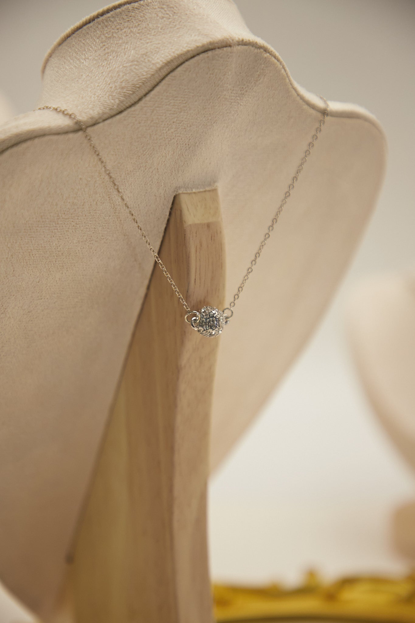 N009-Pink quartz double-layer magnetic necklace