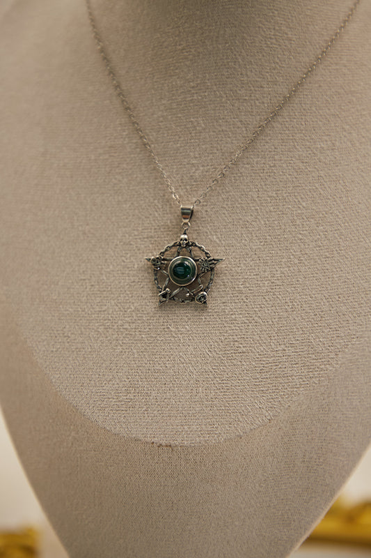 N010-Malachite five-pointed star pendant with magnetic necklace
