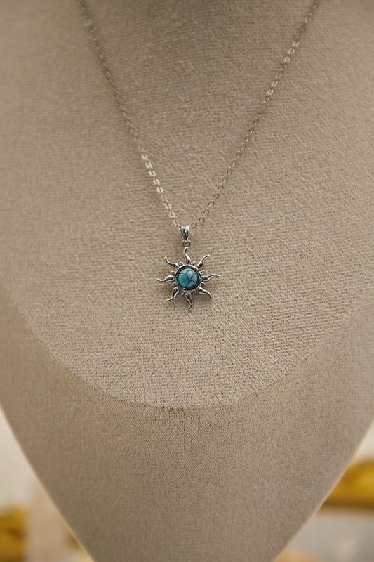 N013-Turquoise Pendant with Magnetic Necklace (Silver)