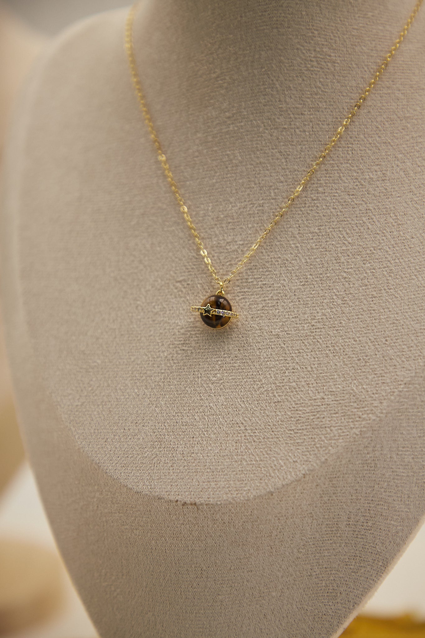 N019-Tiger Eye Stone Planet Pendant with Magnetic Necklace (Gold)