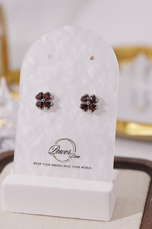 E053-Garnet four-leaf clover earrings