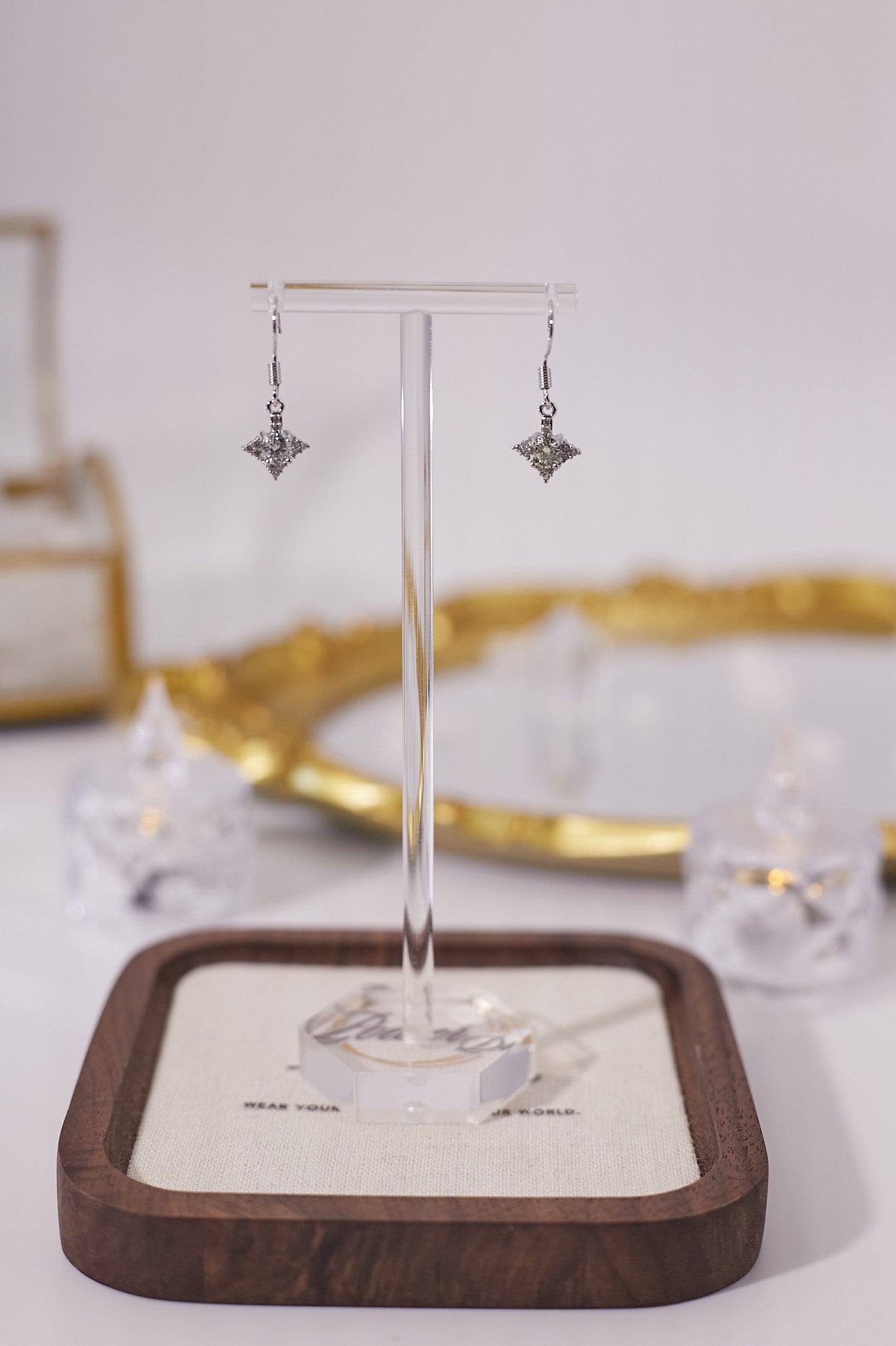 E066-Moissanite star ear hook
