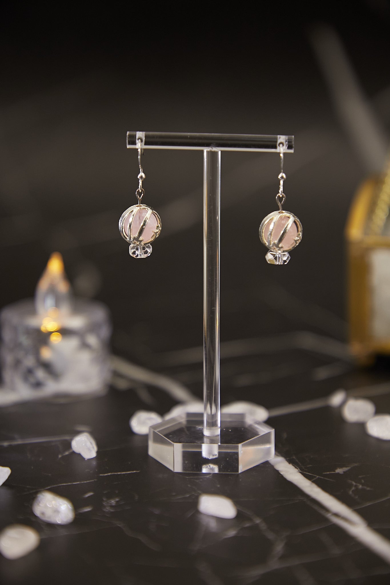 E024-Pink quartz.White crystal planet ear hook