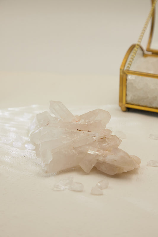 Wqc011-White Crystal Cluster