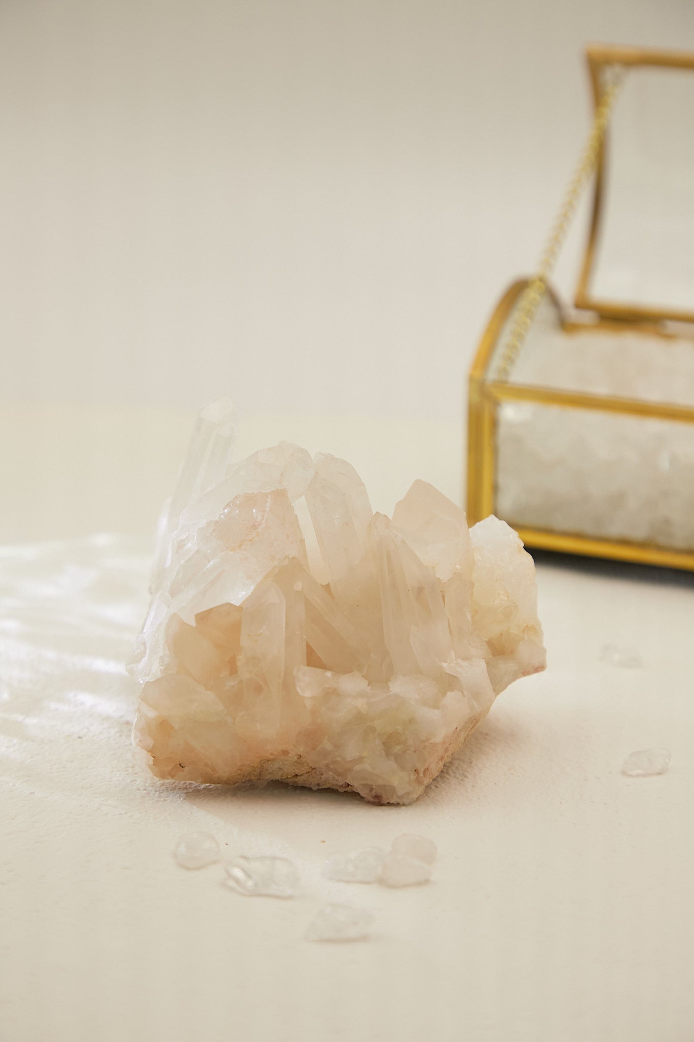 Wqc012-White Crystal Cluster