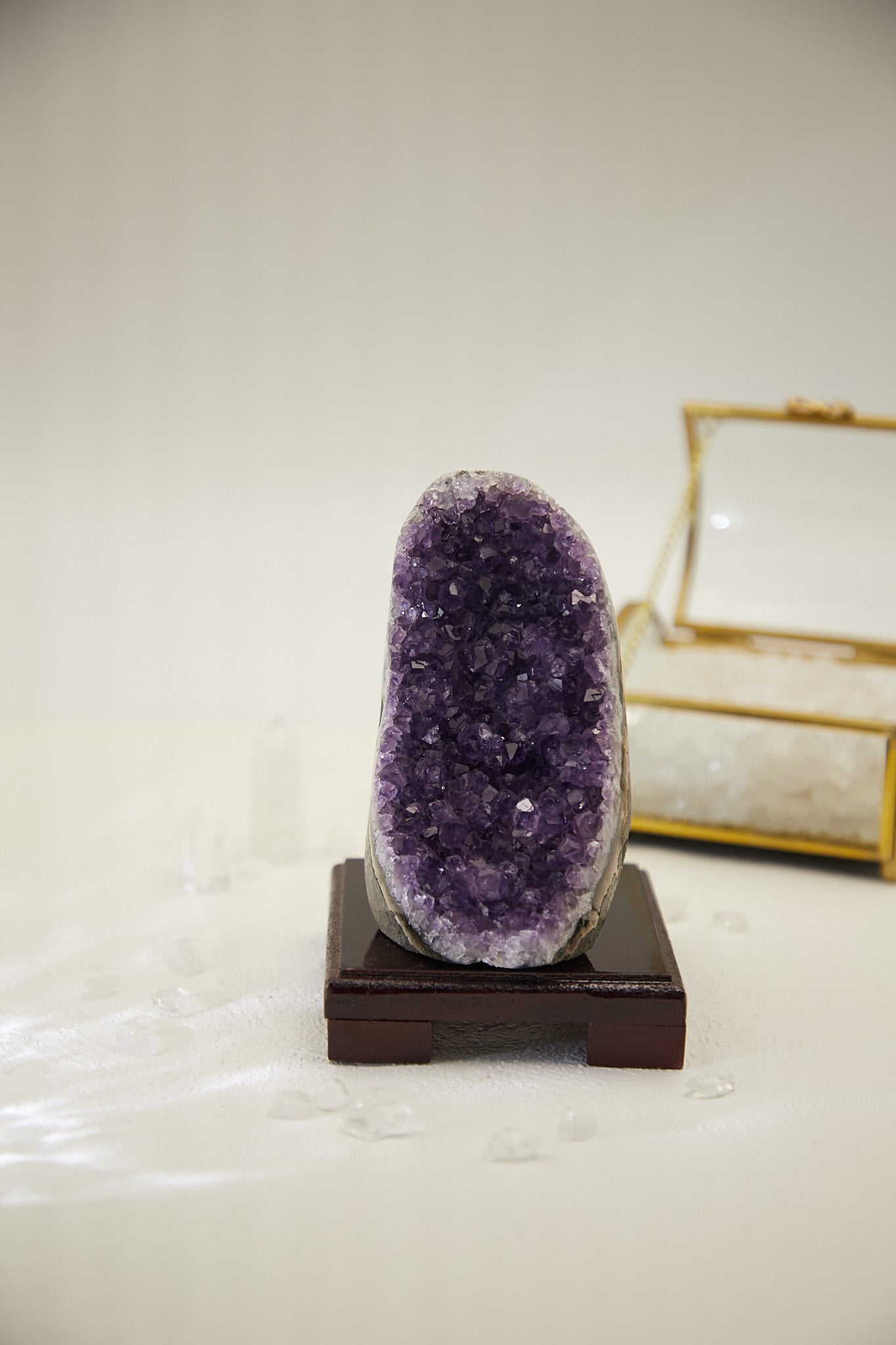 AME006 - Amethyst Town