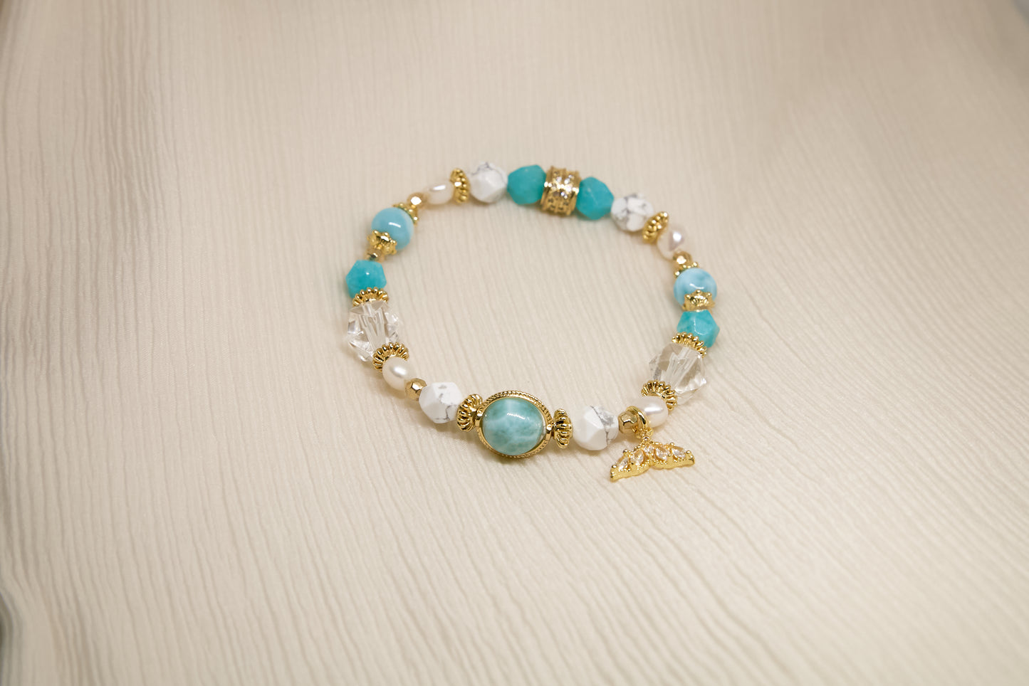 C006- White crystal, white turquoise, sea quartz, amazonite, baroque pearl