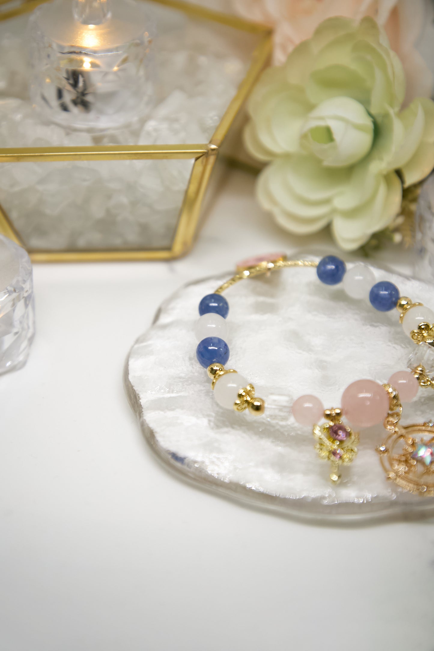 C017-Sailor Moon-Blue Quartz + White Asai + Rose Quartz + Moonstone