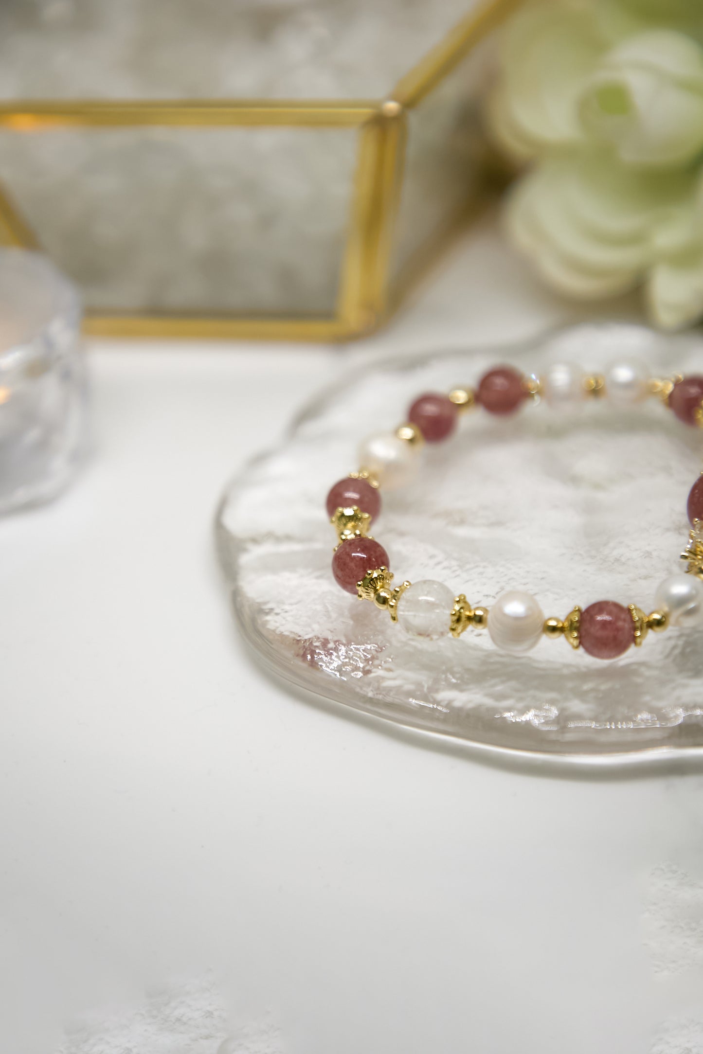 C019-Reddish Ice Strawberry・Freshwater Pearl・White Asai