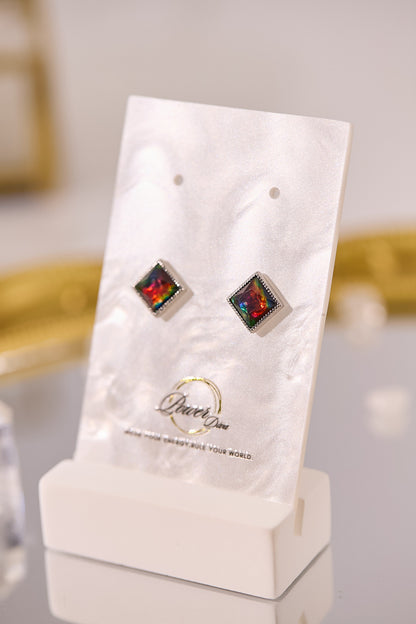 E072-斑彩方形耳釘