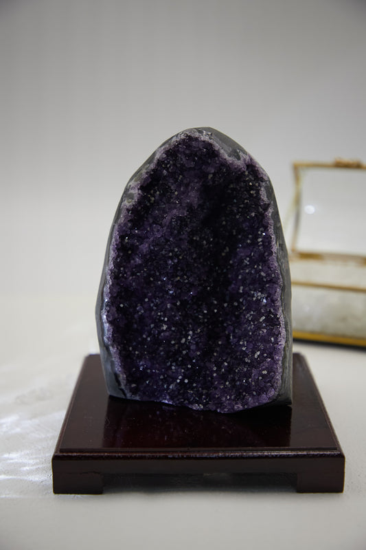 AME016 - Amethyst Town