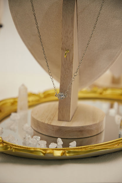 N005-Gray Moonlight Sugar Cube Magnetic Necklace