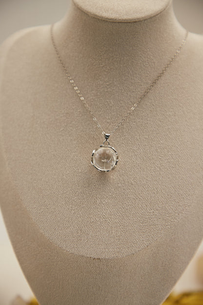 N007-White Asai simple magnetic necklace
