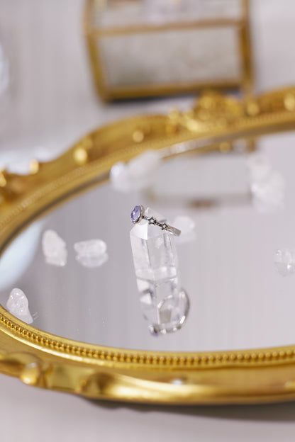 R041- Tanzanite open ring