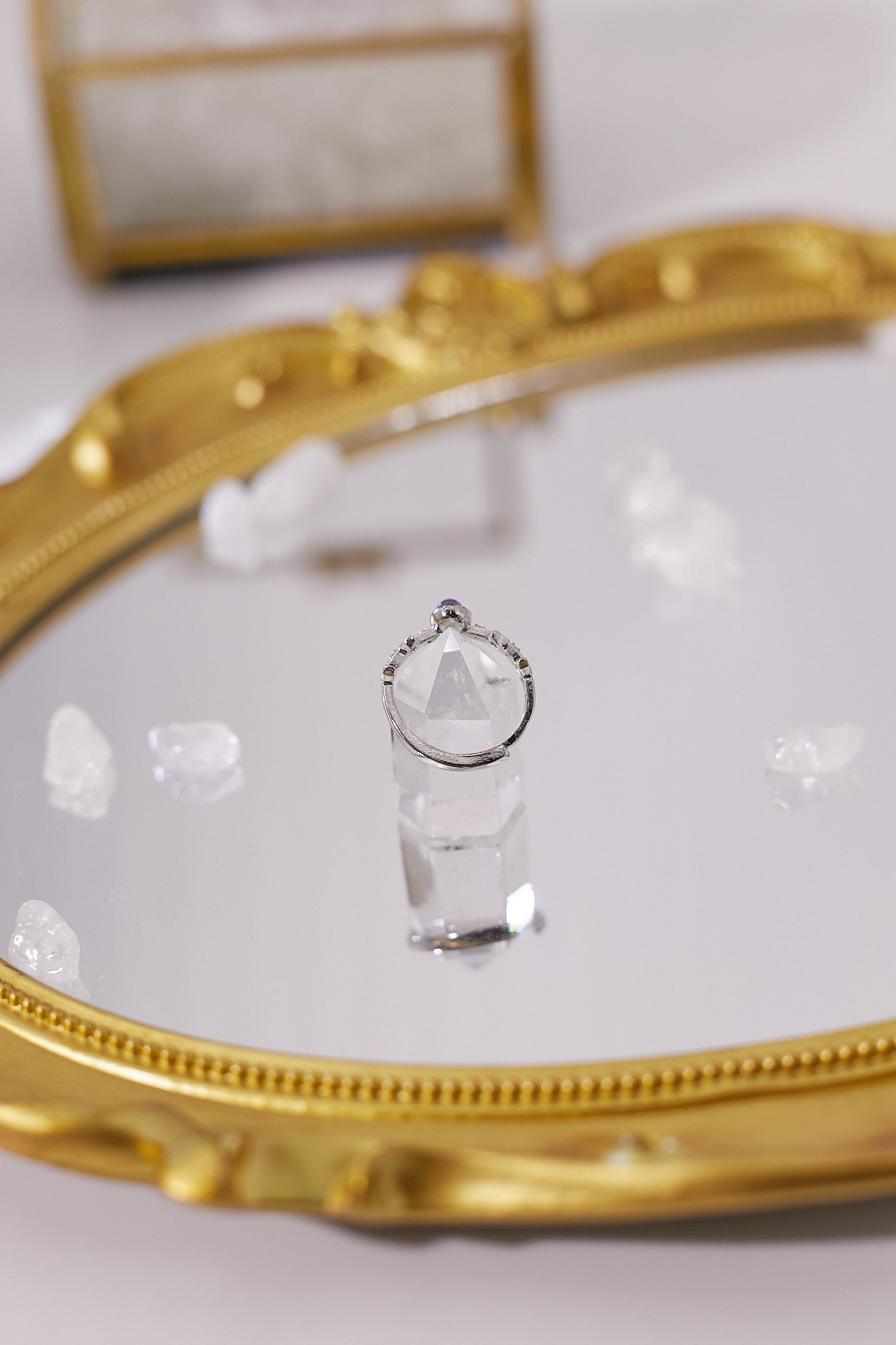 R041- Tanzanite open ring