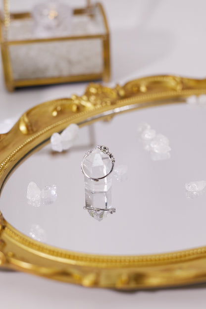 R042-Peridot heart-shaped open ring