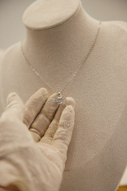 N018-White crystal planet pendant with magnetic necklace