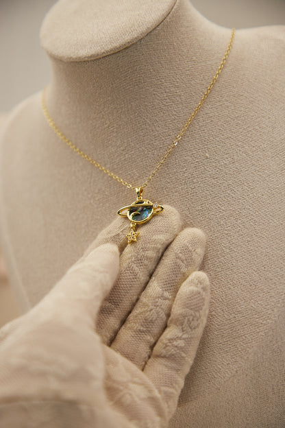 N022-Mother-of-pearl pendant with magnetic necklace (gold)