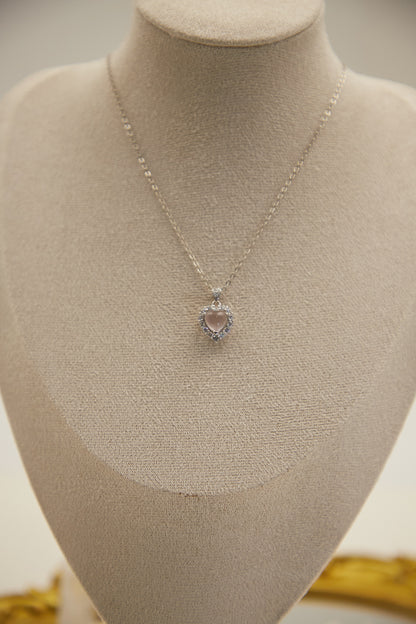 N026-Pink quartz heart-shaped pendant with magnetic necklace