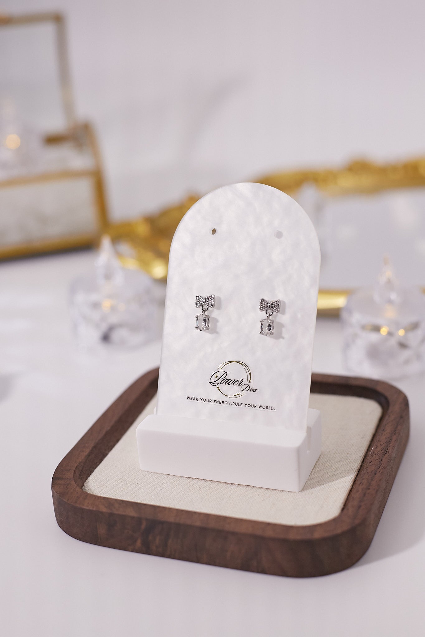 E048-White crystal bow earrings