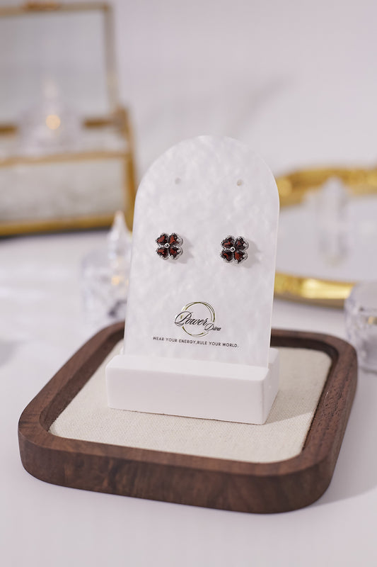 E053-Garnet four-leaf clover earrings