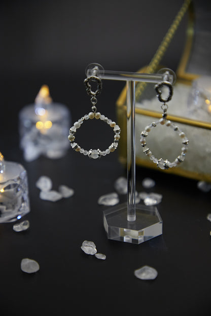 E001-Blue Moon．Freshwater Pearl Hoop Earrings
