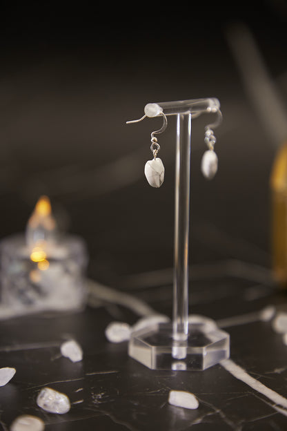 E020-White turquoise heart earrings