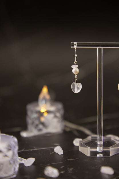 E021-White crystal. Baroque pearl ear hooks