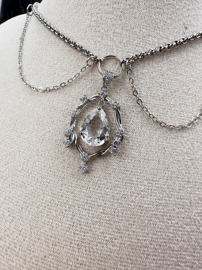 N031-White Crystal Witch Magnetic Necklace