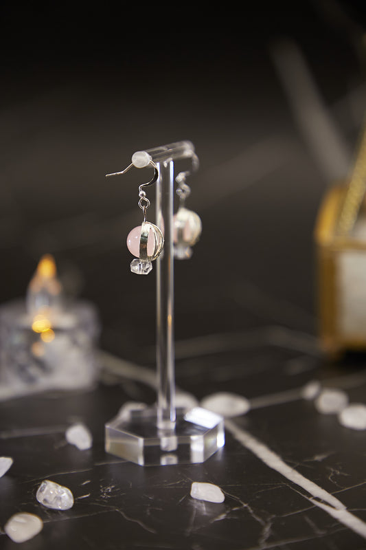 E024-Pink quartz．White crystal planet ear hook
