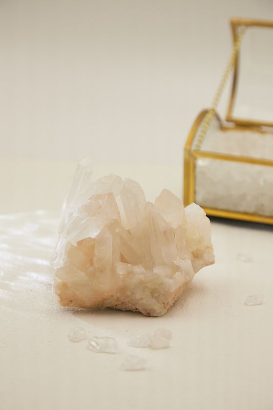 Wqc012-White Crystal Cluster