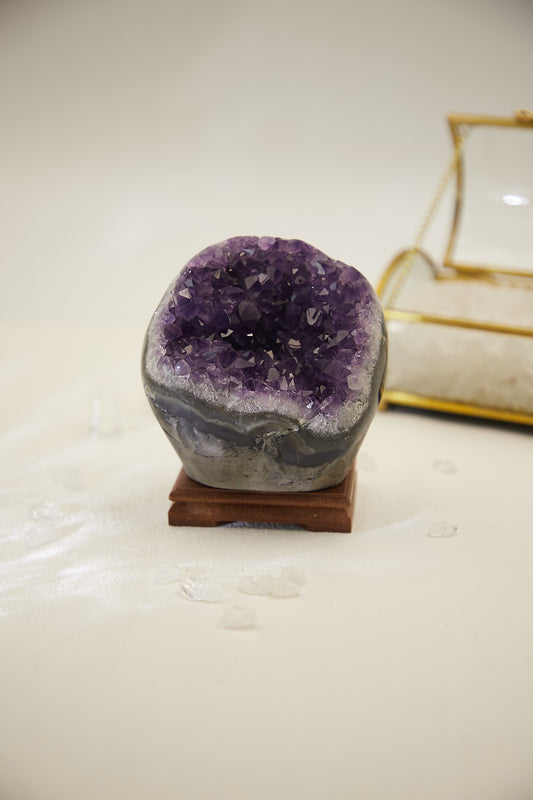 AME002 - Amethyst Town