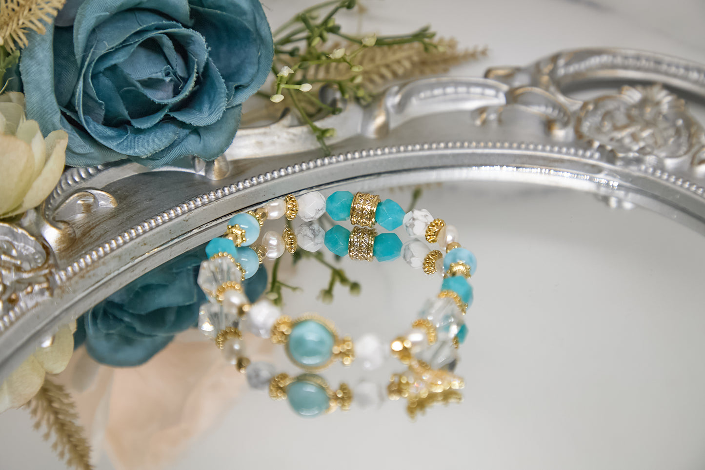 C006- White crystal, white turquoise, sea quartz, amazonite, baroque pearl